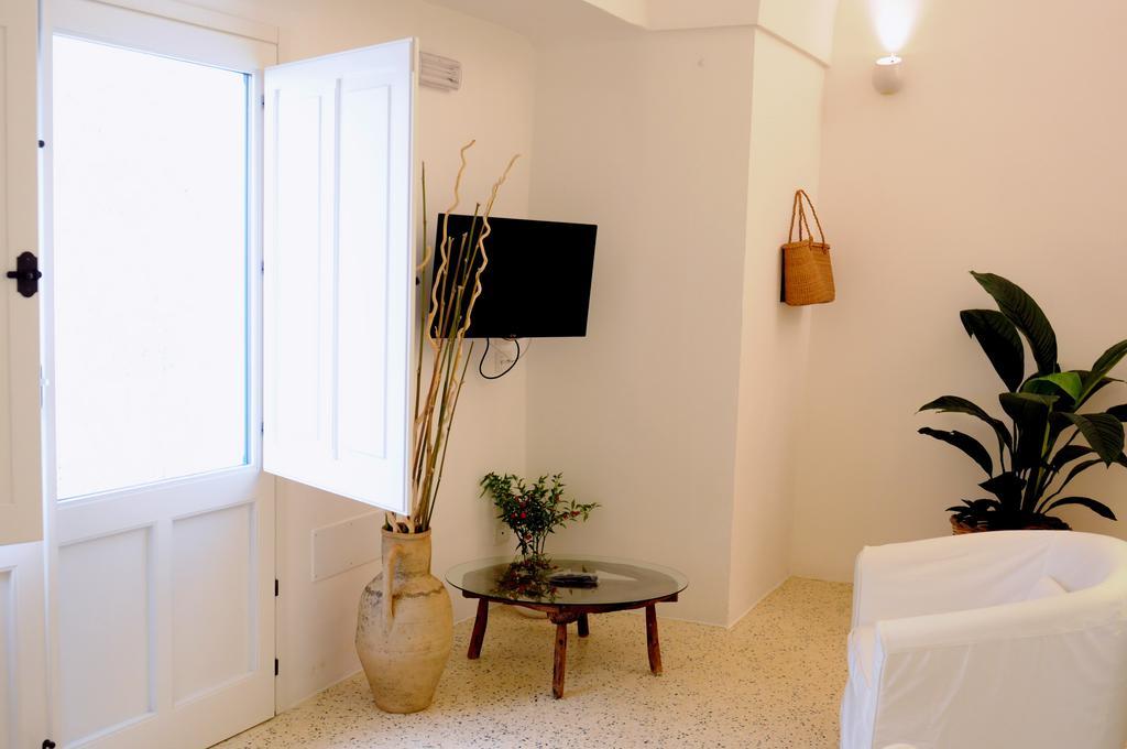 Holiday Home La Corte Dei Pirri 加利亚诺德尔卡波 客房 照片